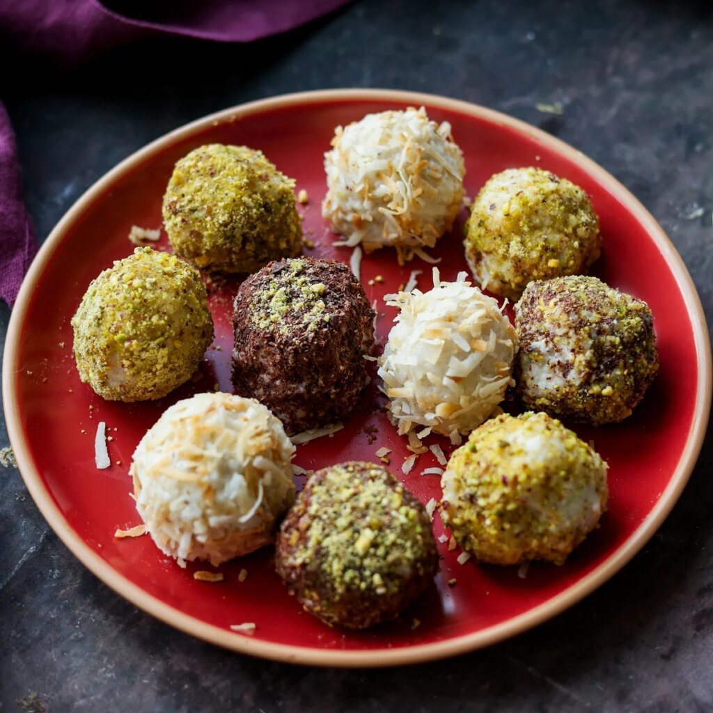 Kheer Ladoo (Indian Rice Pudding Truffles) Kheer Ladoo (Indian Rice Pudding Truffles)