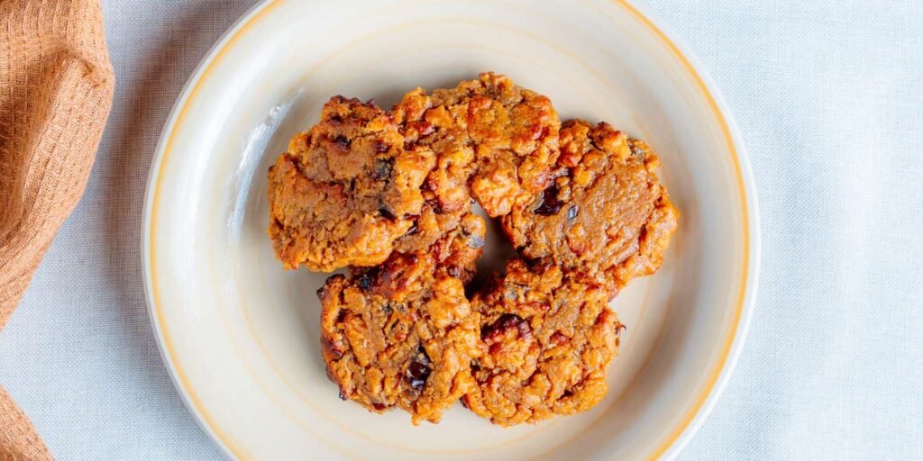 The Easiest Peanut Butter Cookies I’ve Ever Made Came From a 1963 Cookbook