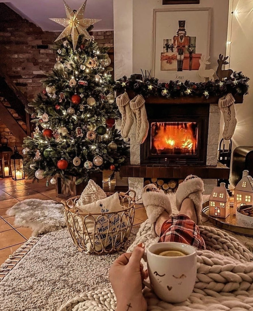 🎄The Heart of the Holidays: Why Get-Togethers Matter (and How to Navigate Them with Ease) 🎄The Heart of the Holidays: Why Get-Togethers Matter (and How to Navigate Them with Ease)