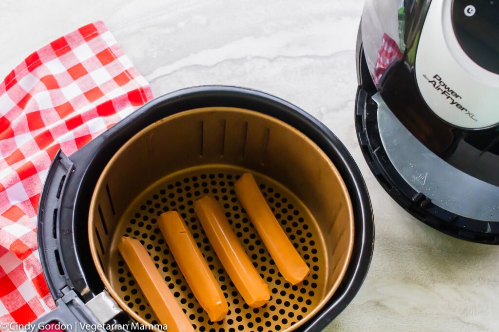 Air Fryer Hot Dogs in 5 Minutes (Veggie, Vegan or Regular) Air Fryer Hot Dogs in 5 Minutes (Veggie, Vegan or Regular)