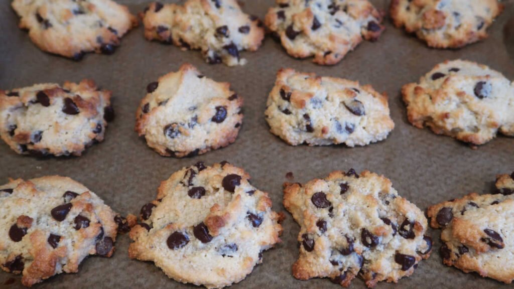 Almond Flour Chocolate Chip Cookies